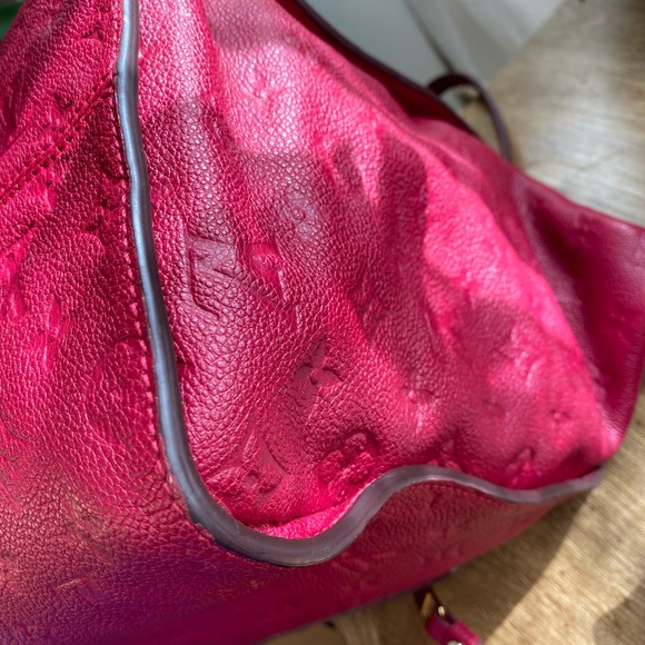 Louis Vuitton Lumineuse PM - Picture 7 of 16